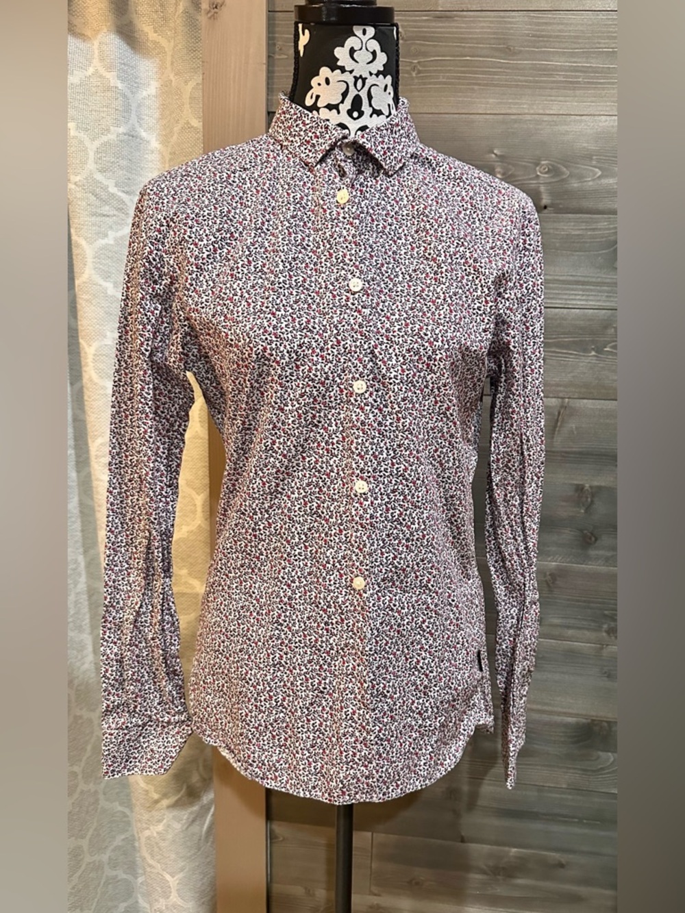 Men’s John Varvatos Floral Button-Up Shirt in White, Black & Red size S